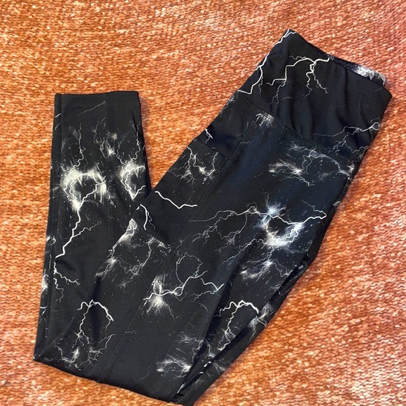 SHOActive Pants - Size L women’s Lightning ⚡️ leggings